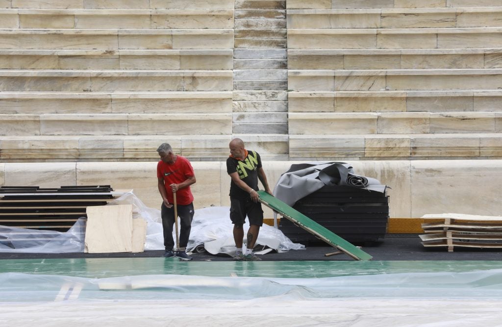 Η μετατροπή του Παναθηναϊκού Σταδίου σε γήπεδο μπάσκετ (ΦΩΤΟρεπορτάζ)