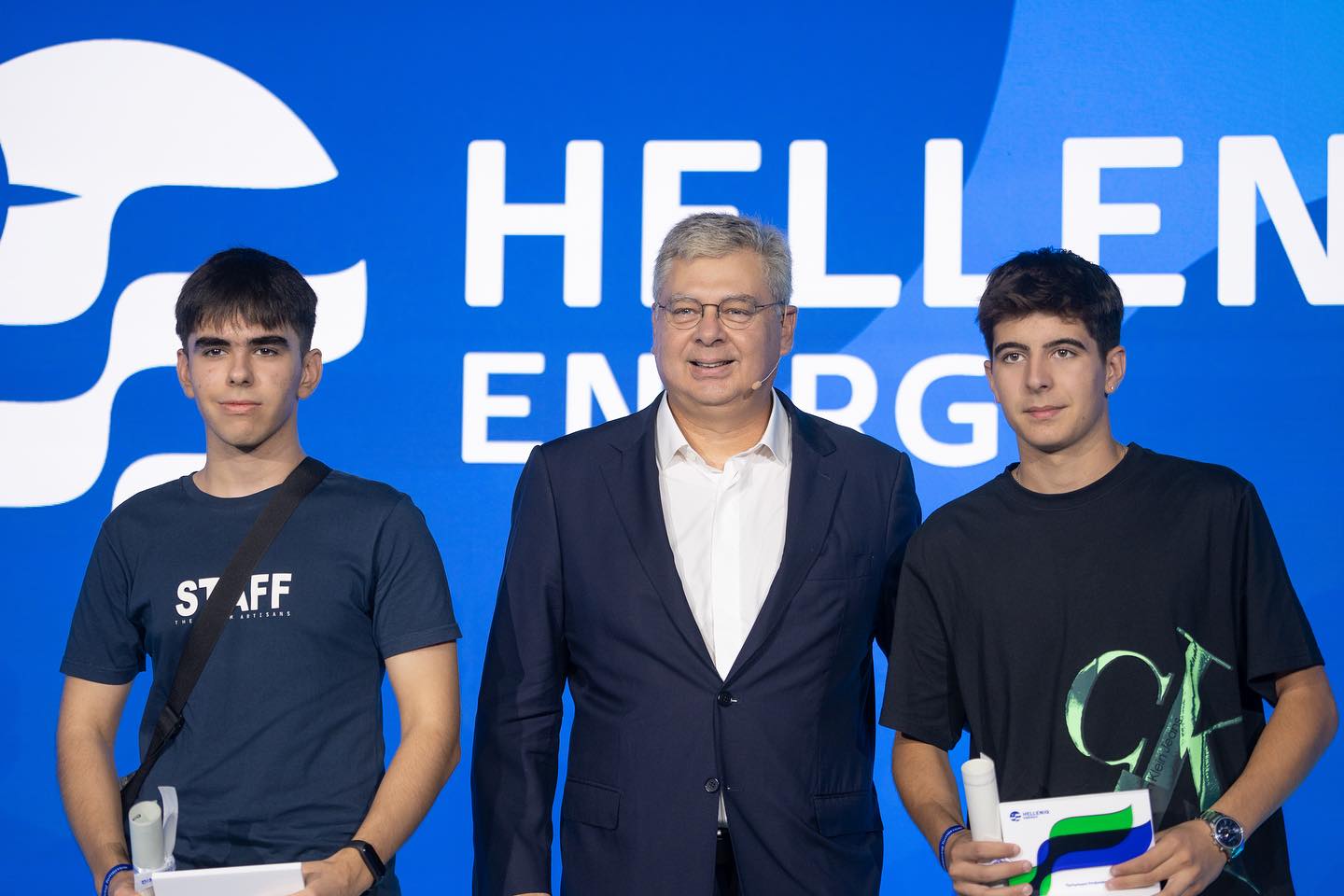 Η HELLENiQ ENERGY στηρίζει τη Νέα Γενιά και επιβραβεύει την Αριστεία