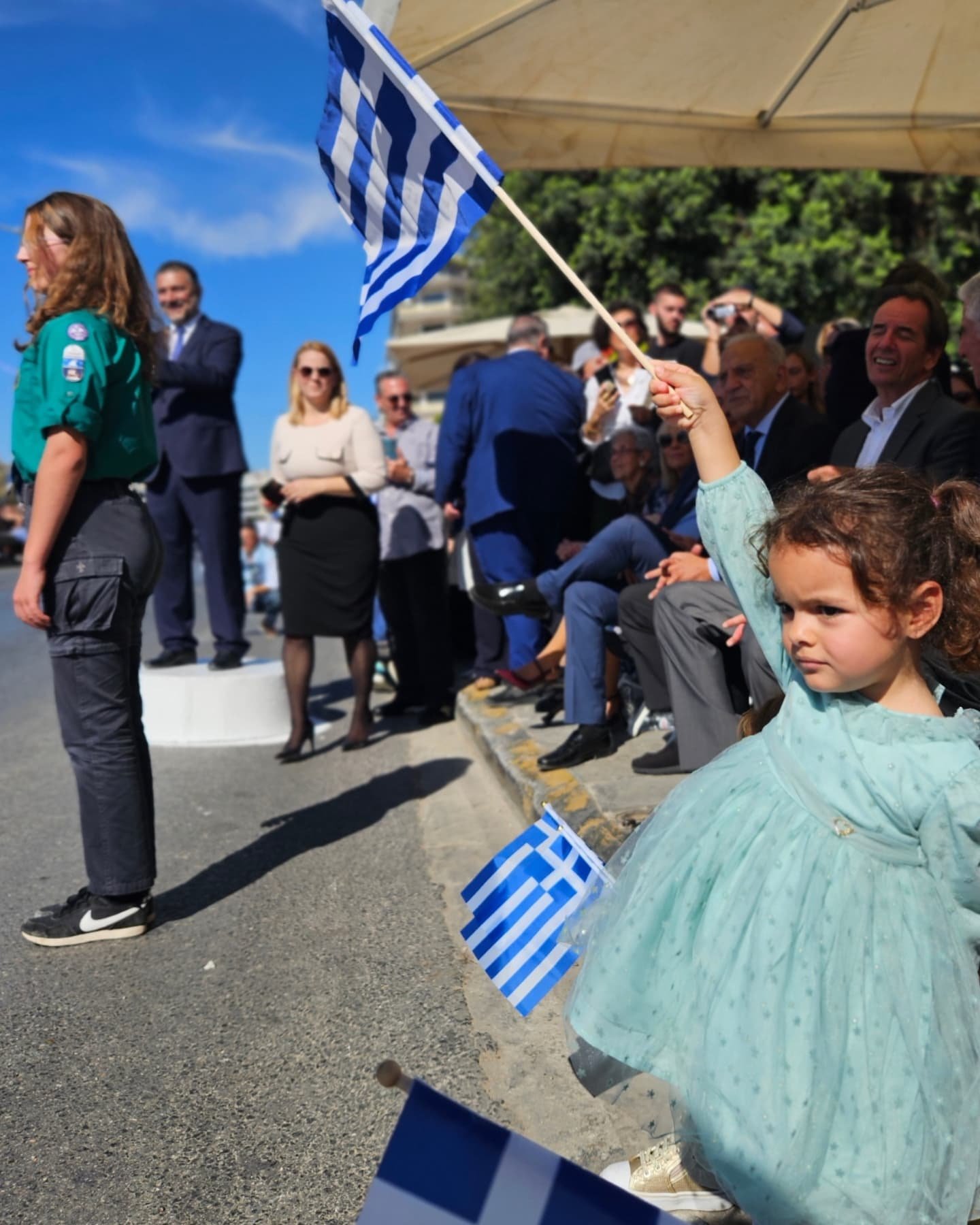 Βασιλική Μιλλούση – Λευτέρης Πετρούνιας: Με τις κόρες τους στην παρέλαση της 28ης Οκτωβρίου – Φωτογραφίες