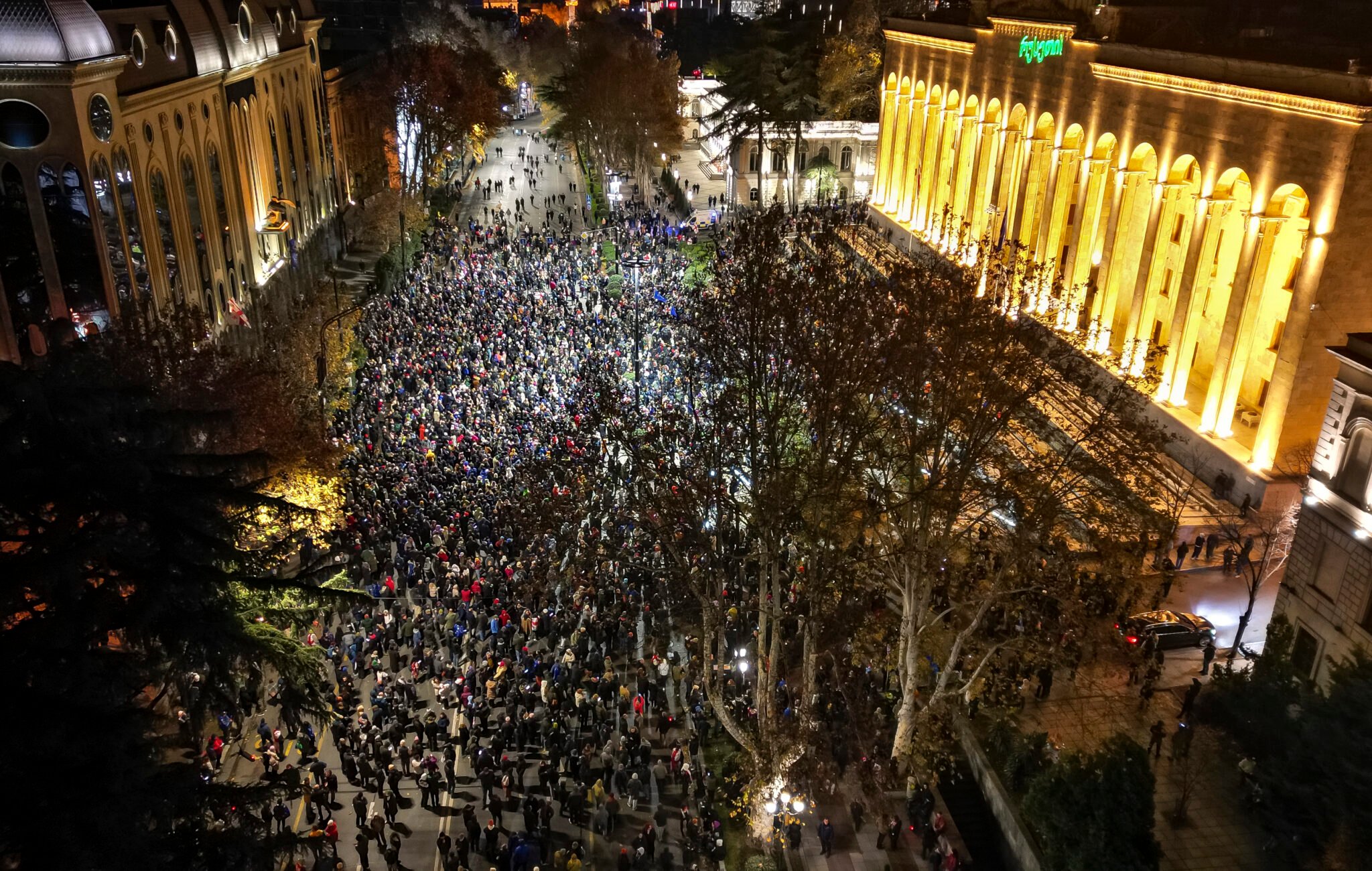 Αντιπρόσωπος ΕΕ στη Γεωργία: Το μπλοκάρισμα των ενταξιακών διαπραγματεύσεων αντιτίθεται στη θέληση των πολιτών – Διαδηλώσεις στην πρωτεύουσα