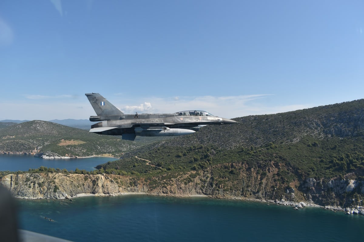 Η Πολεμική Αεροπορία θέλει 200 μαχητικά και η αναβάθμιση των F-16 είναι το «κλειδί» – Το κόστος του προγράμματος