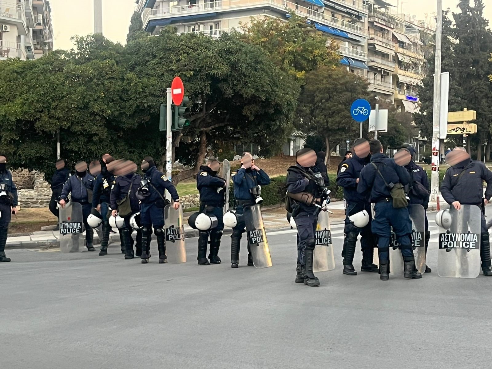 Πολυτεχνείο: Η πορεία στη Θεσσαλονίκη – Προσαγωγές πριν ξεκινήσει