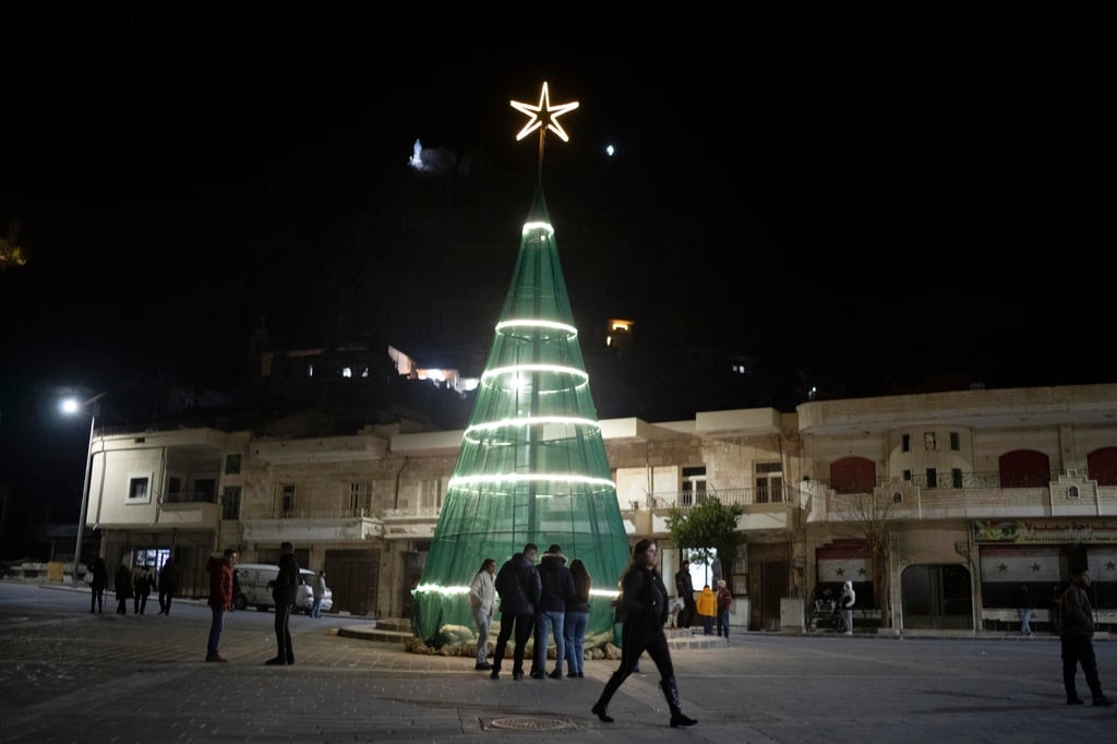 Εκατομμύρια χριστιανοί γιορτάζουν τα φετινά Χριστούγεννα στη σκιά πολέμων