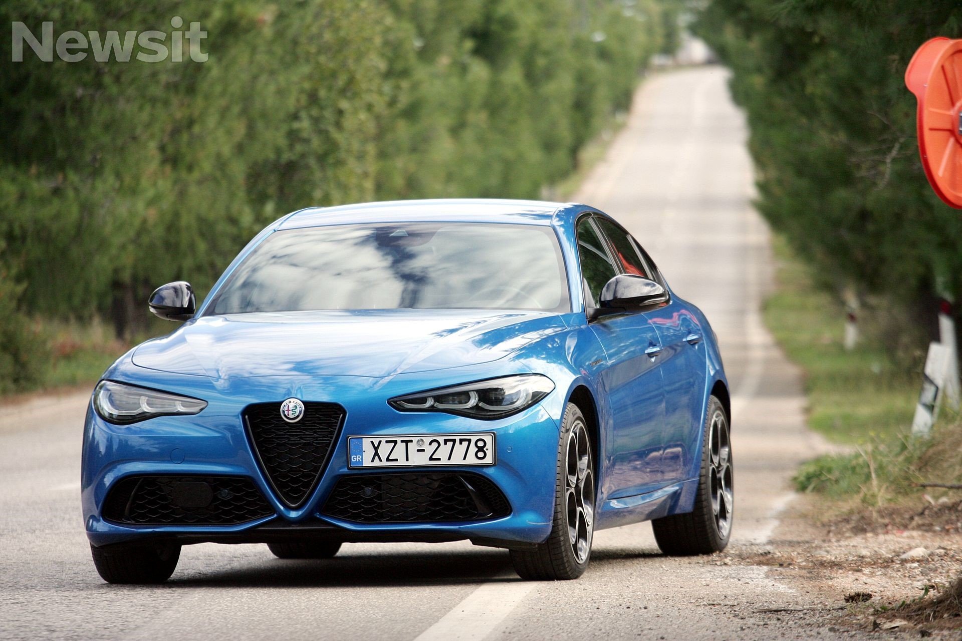 Alfa Romeo Giulia Competizione Q4 280PS – Δοκιμή: Για αληθινές ανιδιοτελείς της οδήγησης!