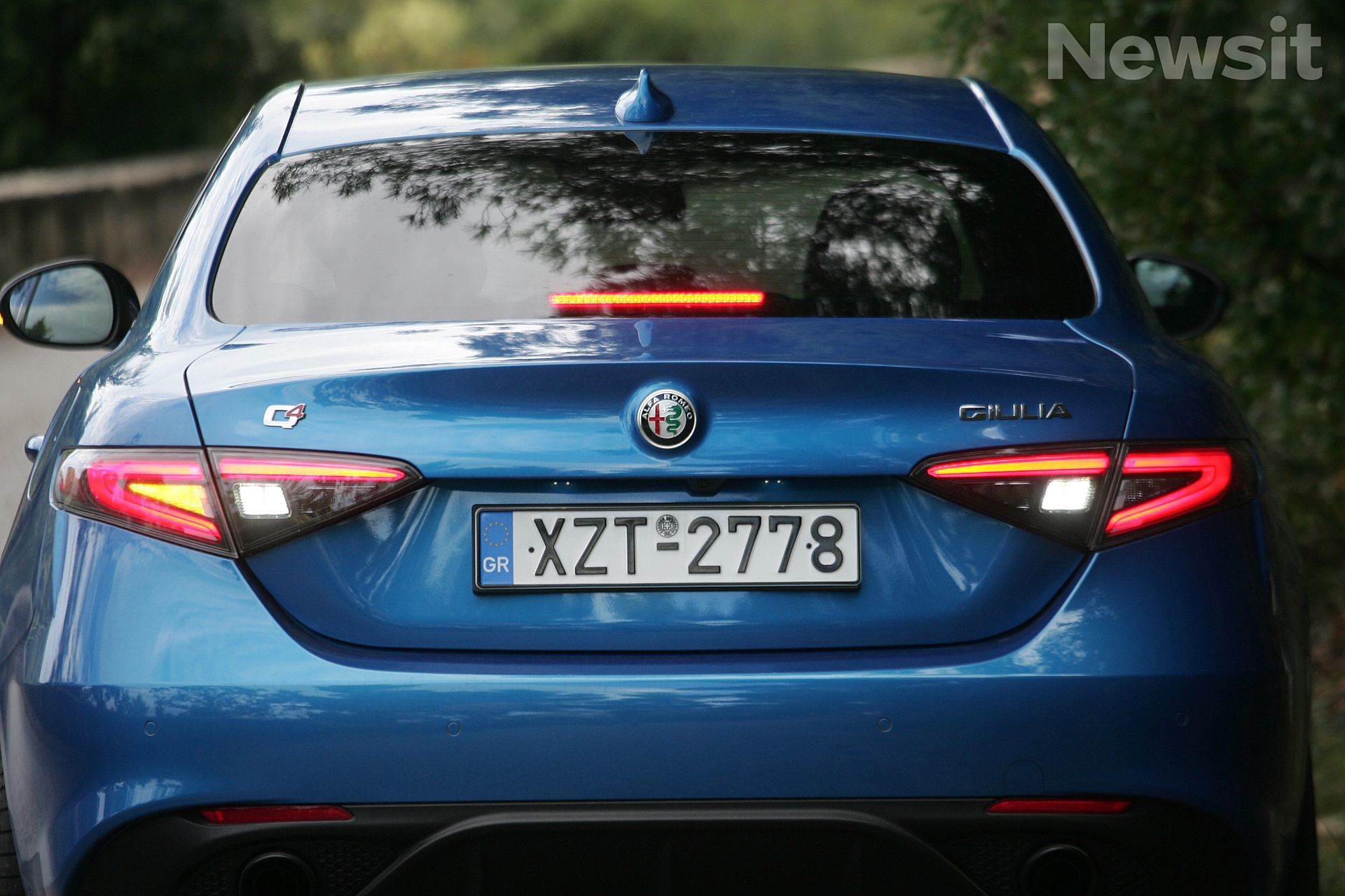 Alfa Romeo Giulia Competizione Q4 280PS – Δοκιμή: Για αληθινές ανιδιοτελείς της οδήγησης!