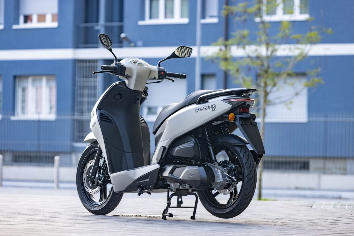 UM: Ήρθε το καινούριο high wheel scooter Wynwood 125