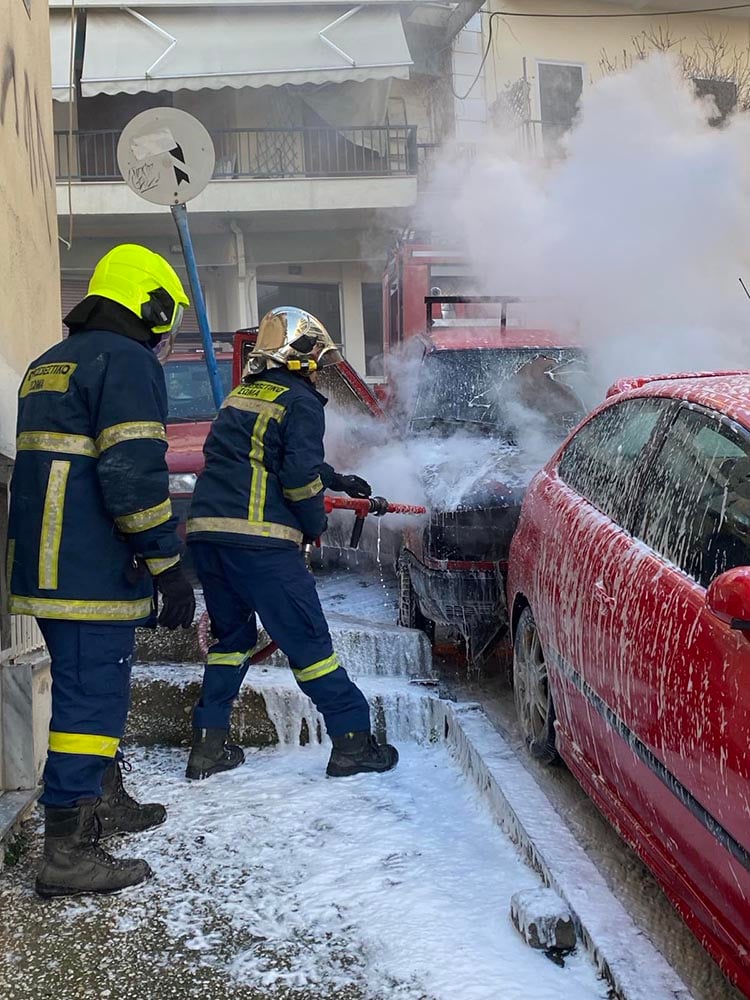 Καβάλα: Πυρκαγιά σε αυτοκίνητο – Συναγερμός στην πυροσβεστική