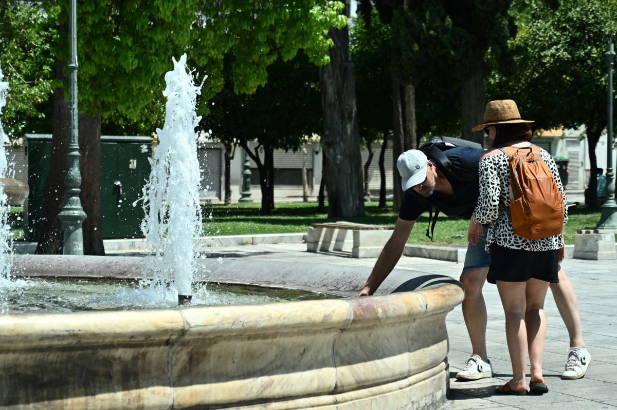 Κλιματική αλλαγή: Αυξάνονται οι καύσωνες και η ξηρασία στην Ελλάδα, 3 περιοχές στο «κόκκινο» – 10 περιφέρειες και πόλεις σε κίνδυνο πλημμυρών