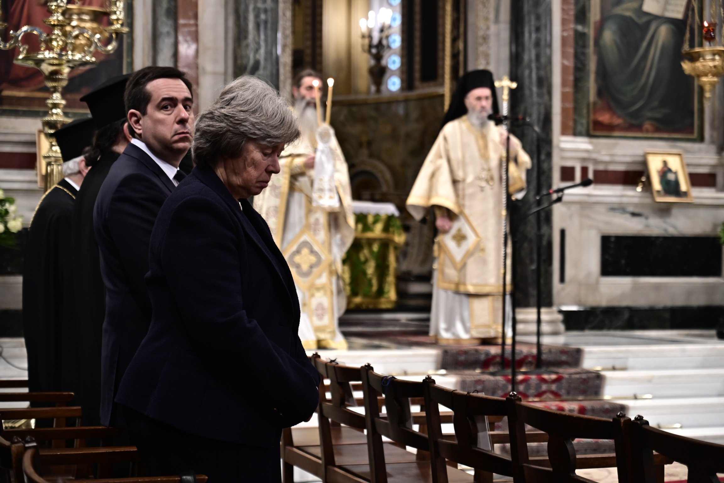 Αρχειπίσκοπος Αλβανίας Αναστάσιος: Live η θεία λειτουργία στη Μητρόπολη Αθηνών – Συγκίνηση στο προσκύνημα, τρισάγιο από τον Αρχιεπίσκοπο Ιερώνυμο