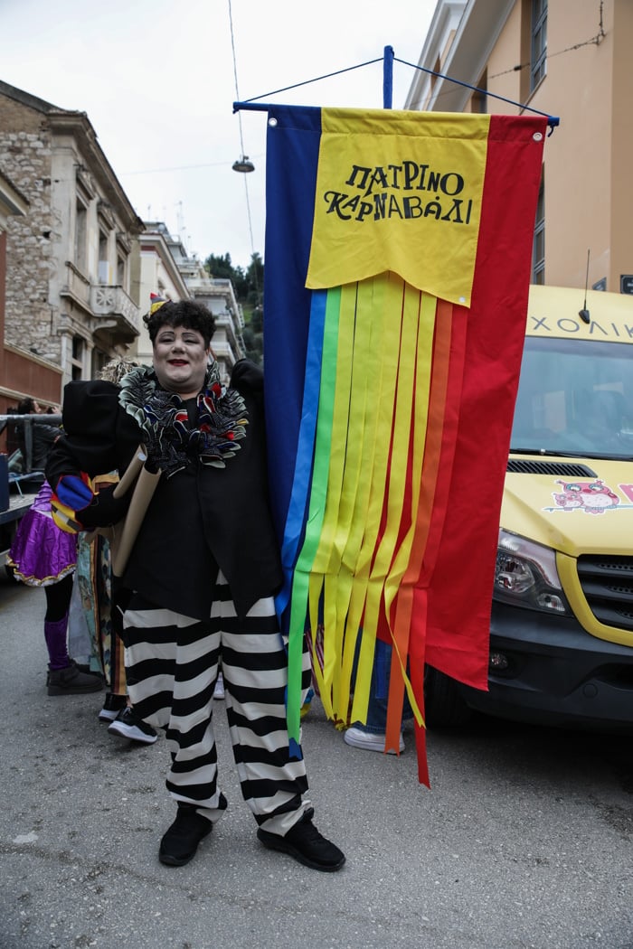 Πάτρα: Όλα έτοιμα για την επίσημη έναρξη του φετινού καρναβαλιού – «Εγρήγορση» η πλατεία Γεωργίου από τις αποκριάτικες εκδηλώσεις