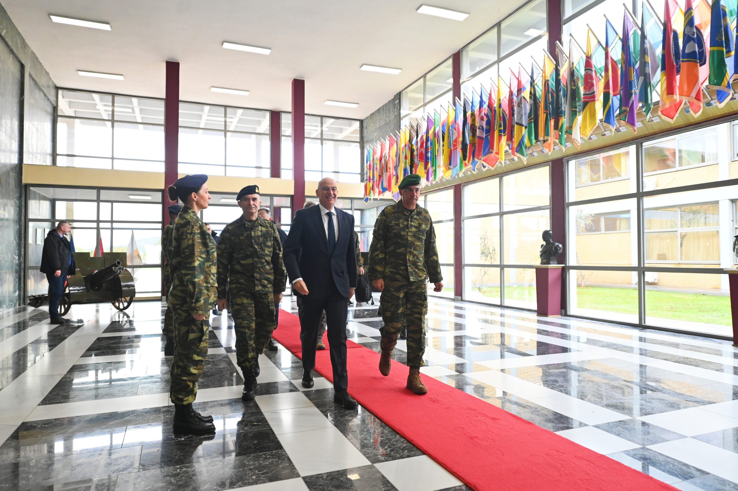 Στρατός: Νέα εμφάνιση, κράνη, διόπτρες και αναβαθμισμένο G3 – Τέρμα στο «λουκάνικο» – Δείτε ΦΩΤΟ και ΒΙΝΤΕΟ