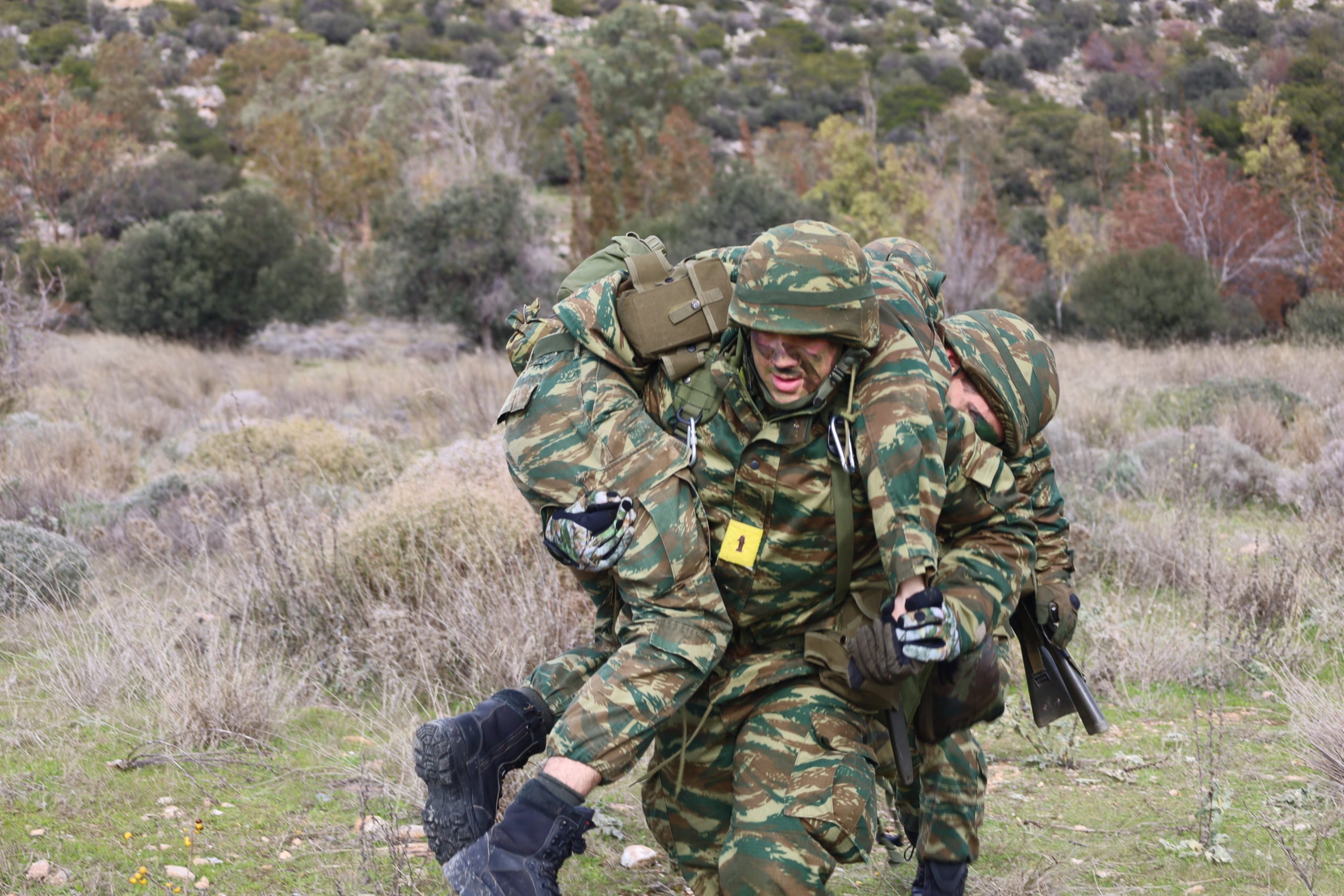 Η εντυπωσιακή χειμερινή εκπαίδευση των ηγετών του αύριο του ελληνικού στρατού – Δείτε εικόνες