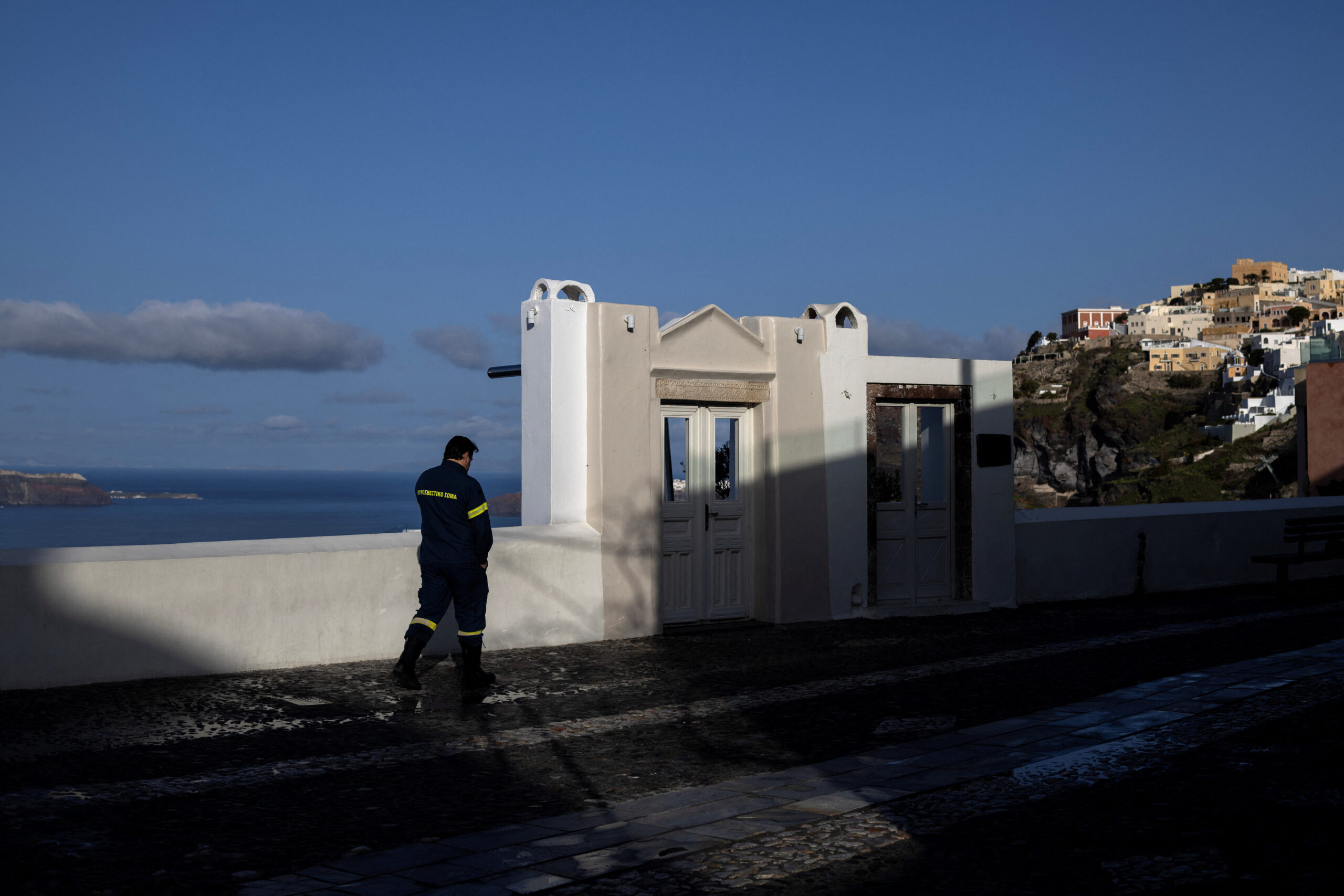 Σεισμοί στη Σαντορίνη: Πάνω από πέντε δονήσεις άνω των 4 Ρίχτερ σε μία ώρα