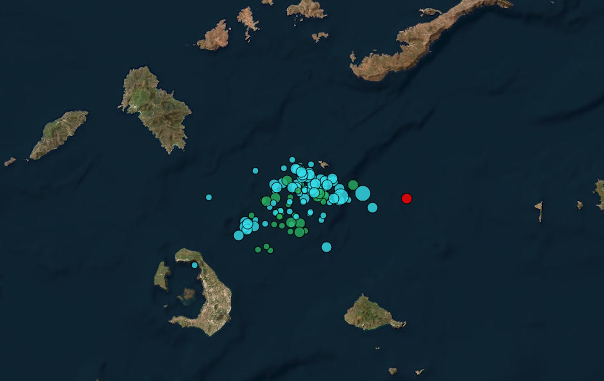 Σαντορίνη: Ανησυχία για τους συνεχείς σεισμούς – Νέες δονήσεις το βράδυ