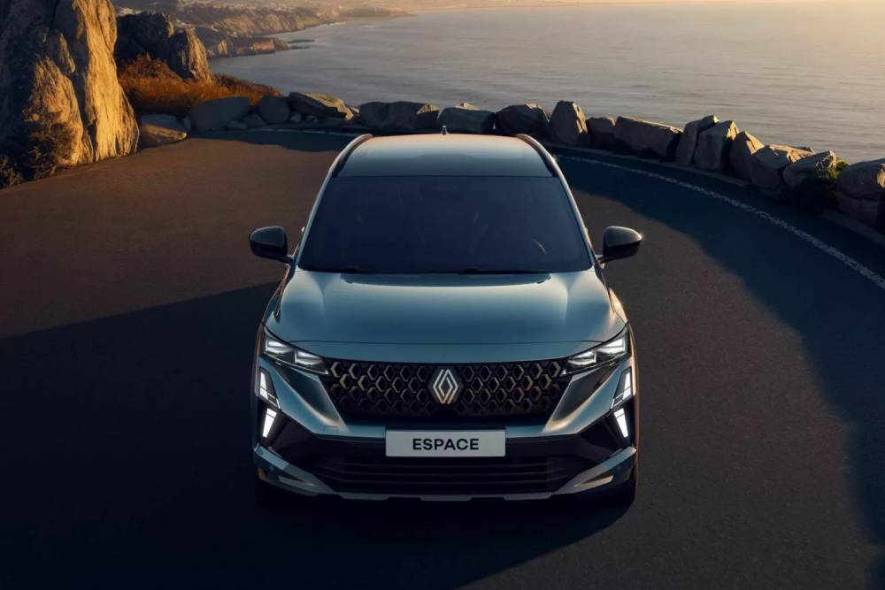 Νέο Renault Espace Hybrid με 1.100 χλμ. αυτονομία