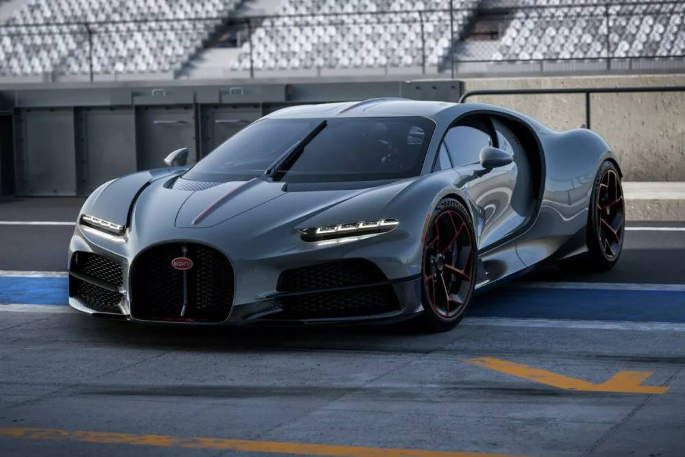 Φουλ της εξάτμισης η νέα Bugatti Tourbillon Pur Sang