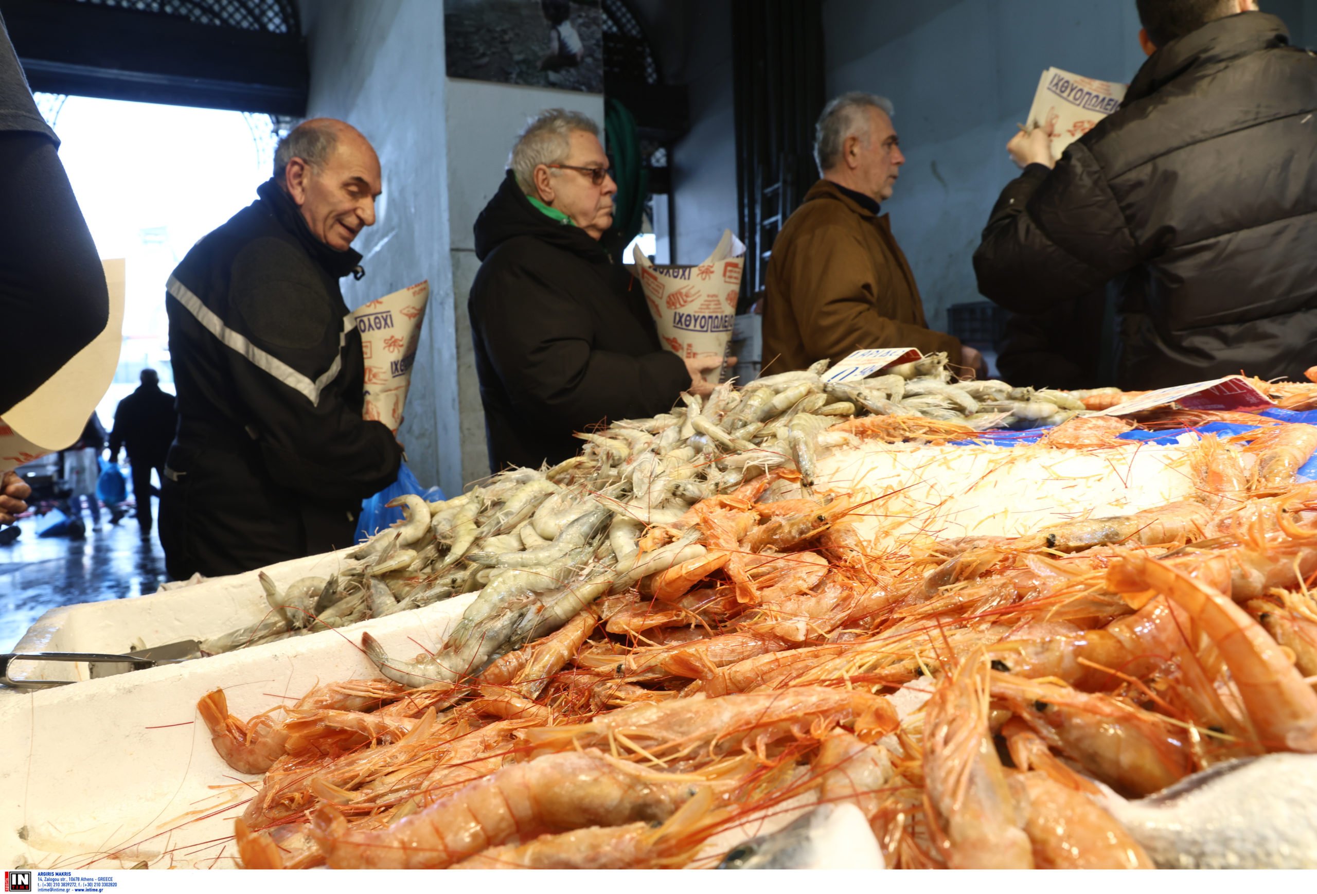 Καθαρά Δευτέρα: Αυξημένη η κίνηση στη Βαρβάκειο για το σαρακοστιανό τραπέζι – Πού κυμαίνονται οι τιμές